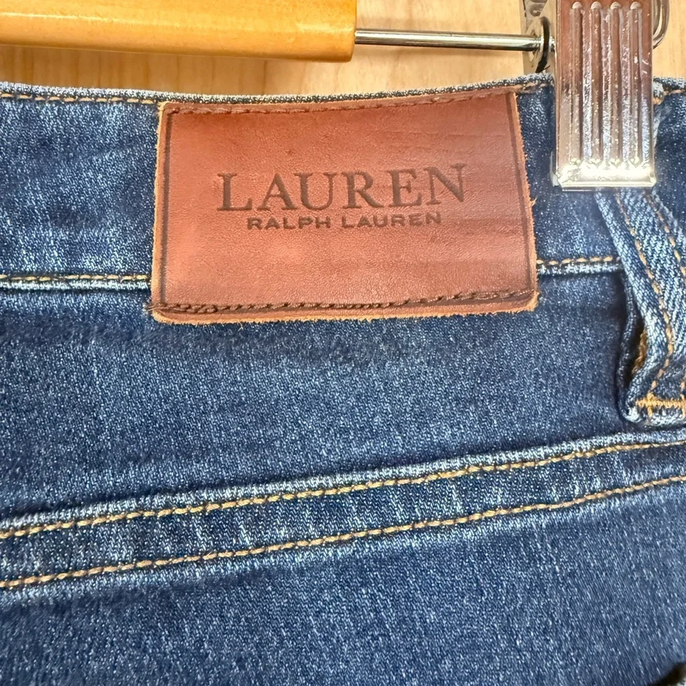 Ralph Lauren LRL Women's Size 6 Modern Straight Curvy Denim Blue Jeans - Picture 6 of 9